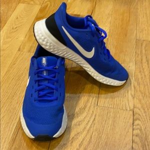 Boys Nike revolution running sneakers